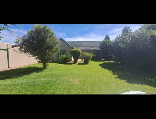 3 BEDROOM HOUSE FOR SALE IN PARKRAND